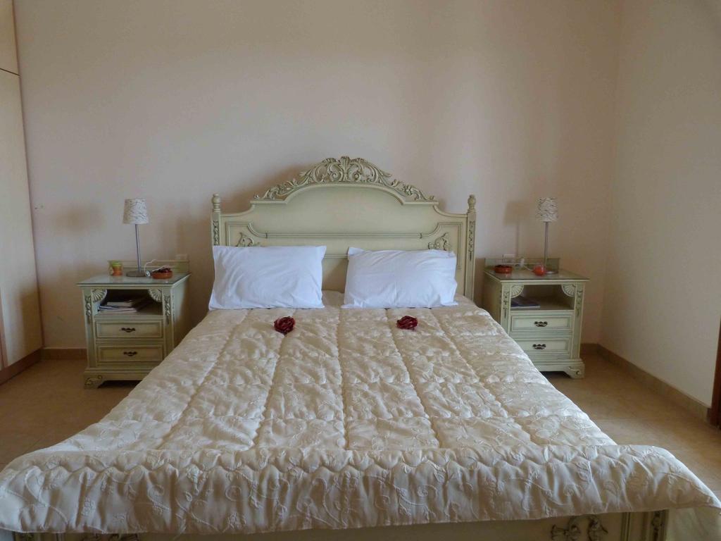 The Garden Villas Maleme  Ruang foto