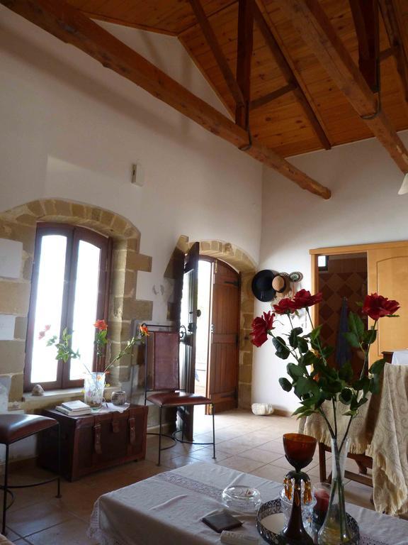 The Garden Villas Maleme  Ruang foto